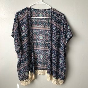 🛍 Charlotte Russe kimono